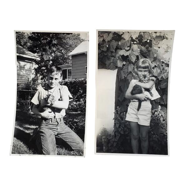 Vtg B&W Photo 1963 Cute Young Children Holding Cute Kitten Snapshot Lot of 2 - Picture 1 of 4